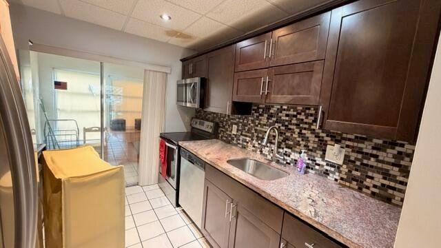 5 Abbey Lane 104, Delray Beach, FL 33446