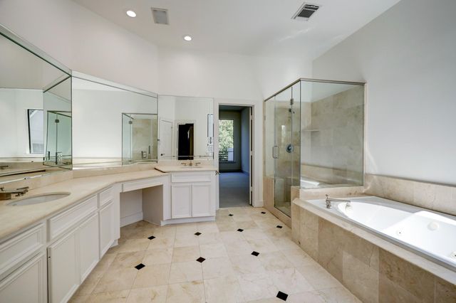 6303 Pickens Street B, Houston, TX 77007