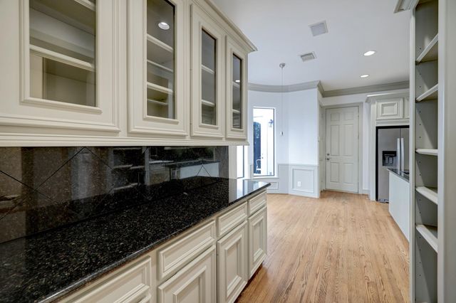 6303 Pickens Street B, Houston, TX 77007