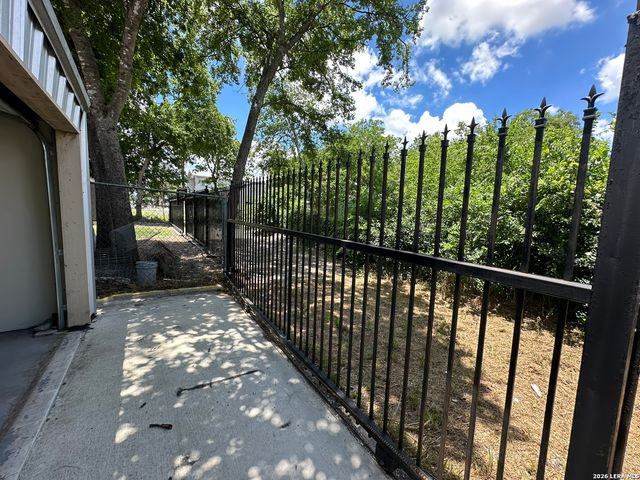 1619 Nolan B, San Antonio, TX 78202