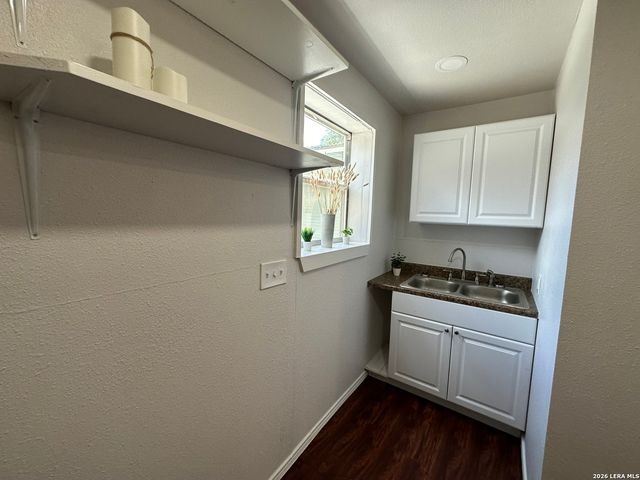 1619 Nolan B, San Antonio, TX 78202