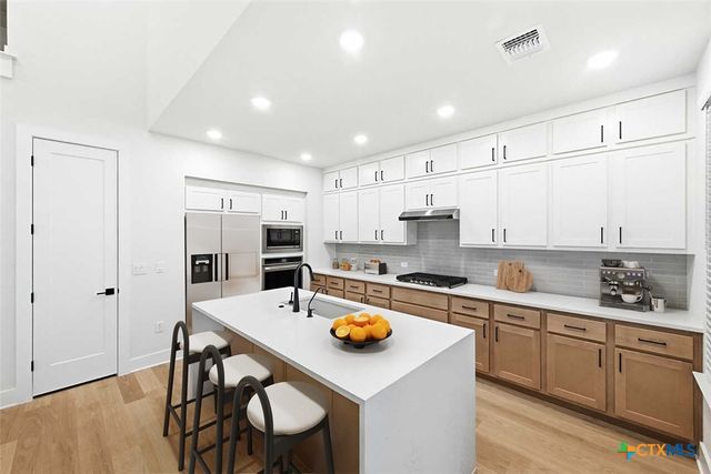 8700 Peristyle Drive, Austin, TX 78744