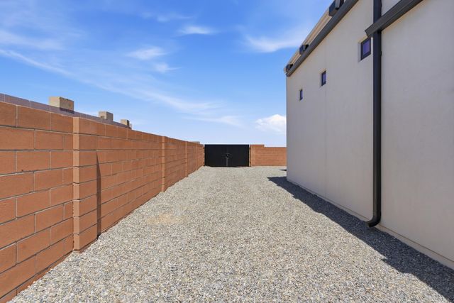 5505 Valiente Road NW, Albuquerque, NM 87120