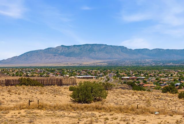 5505 Valiente Road NW, Albuquerque, NM 87120