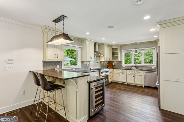 3805 Ivy Lane NE, Atlanta, GA 30342