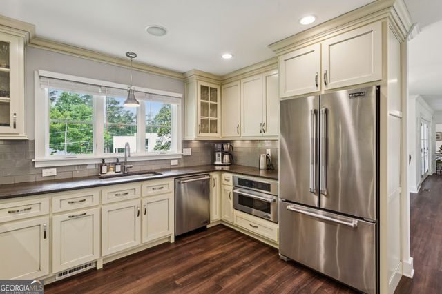 3805 Ivy Lane NE, Atlanta, GA 30342