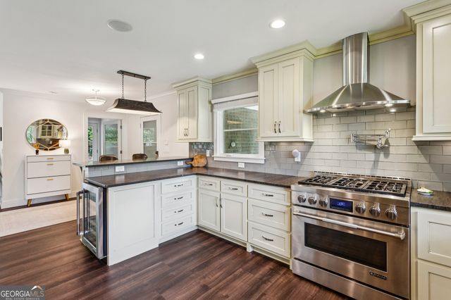 3805 Ivy Lane NE, Atlanta, GA 30342