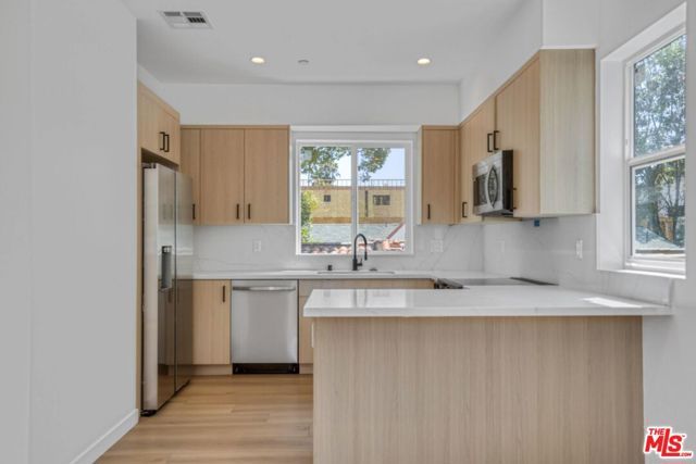 10828 Hesby Street, North Hollywood (los Angeles), CA 91601