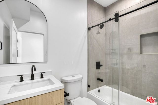 10828 Hesby Street, North Hollywood (los Angeles), CA 91601