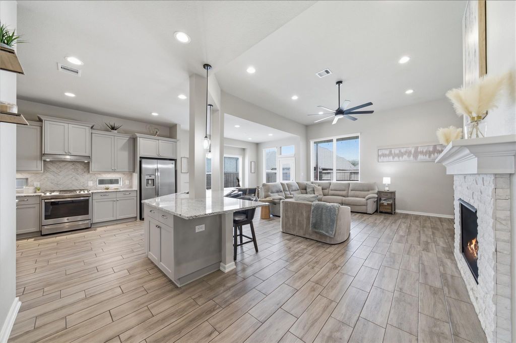 30302 Iris Circle Court, Brookshire, TX 77423