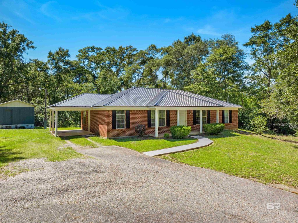 35893 Pine Road, Stapleton, AL 36578
