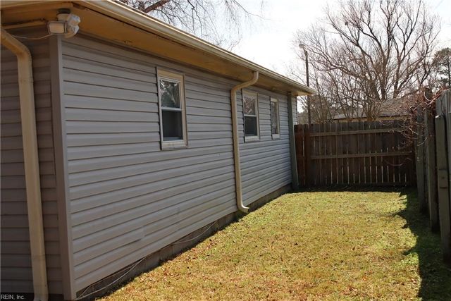 3200 Bruno DR, Chesapeake, VA 23323