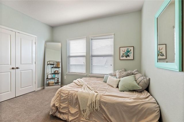 1009 Cadence DR, Pflugerville, TX 78660