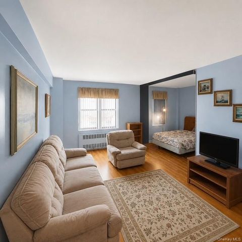 665 Thwaites Place 5X, Bronx, NY 10467