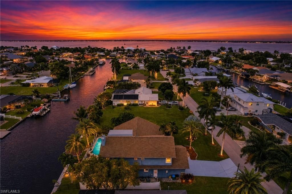 1919 SE 37th TER, CAPE CORAL, FL 33904 — photo 2