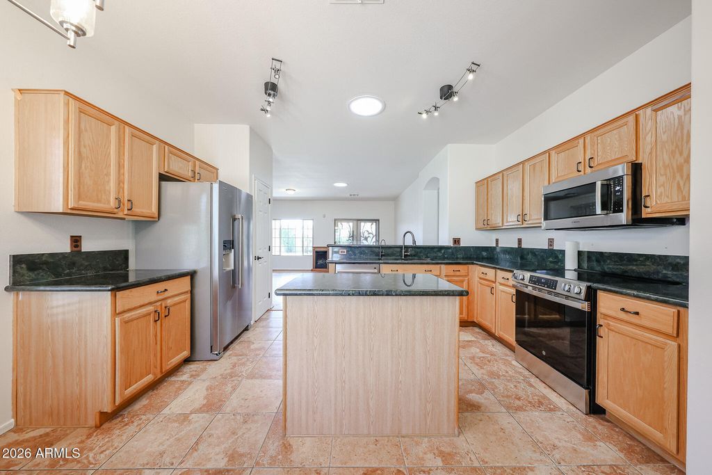2778 N 133RD Drive, Goodyear, AZ 85395 — photo 5