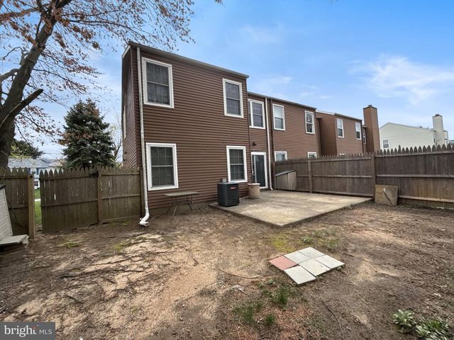 197 S HILL DR, Westampton, NJ 08060