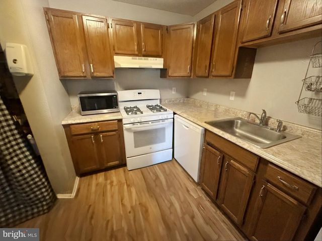 197 S HILL DR, Westampton, NJ 08060