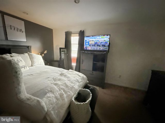 197 S HILL DR, Westampton, NJ 08060