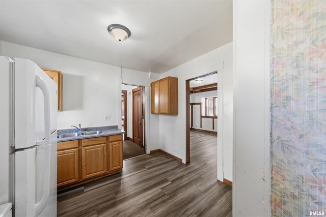 1811 W AYRES Avenue, Peoria, IL 61606
