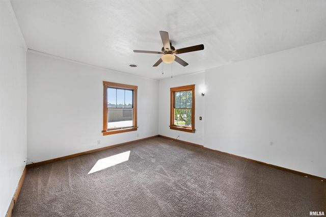 1811 W AYRES Avenue, Peoria, IL 61606