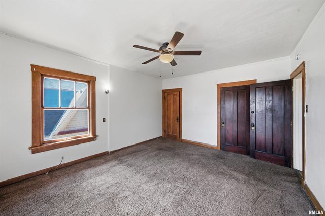1811 W AYRES Avenue, Peoria, IL 61606