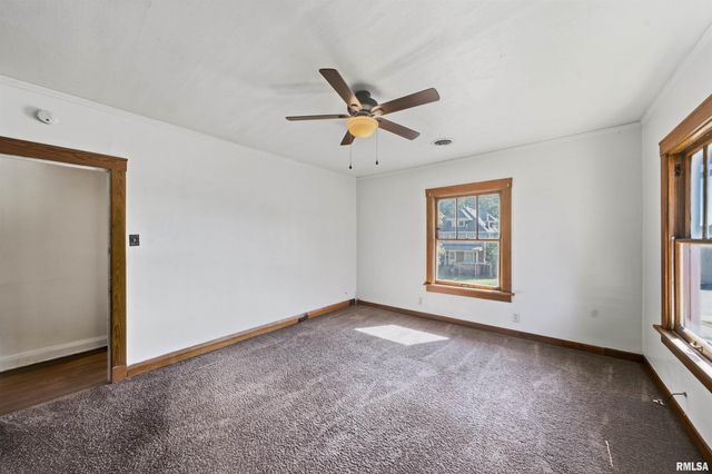 1811 W AYRES Avenue, Peoria, IL 61606