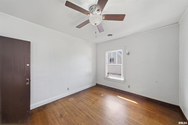 1811 W AYRES Avenue, Peoria, IL 61606