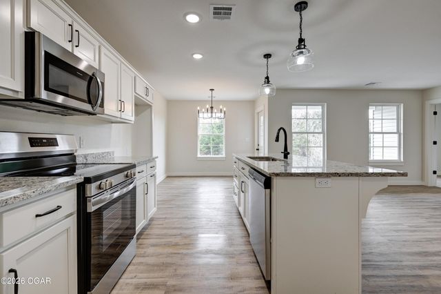 1732 Robertson Avenue, Carthage, MO 64836