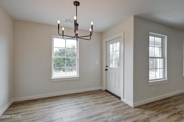 1732 Robertson Avenue, Carthage, MO 64836