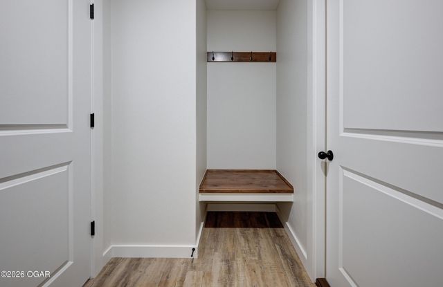 1732 Robertson Avenue, Carthage, MO 64836