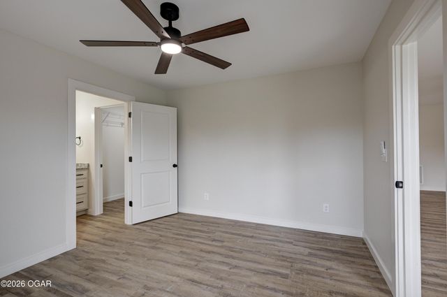 1732 Robertson Avenue, Carthage, MO 64836