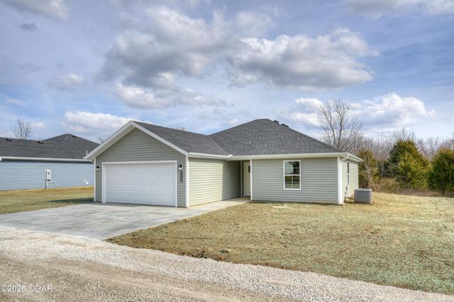 1732 Robertson Avenue, Carthage, MO 64836