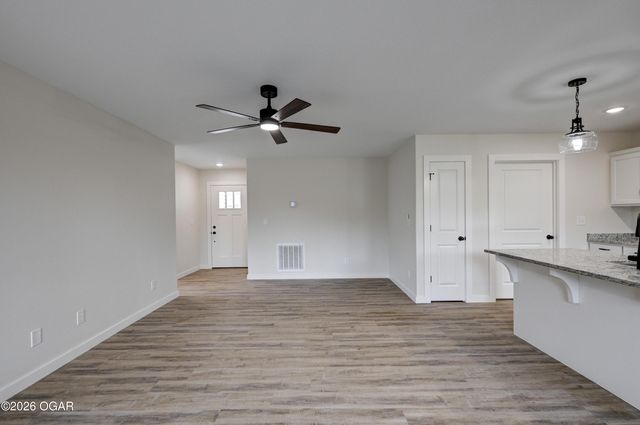 1732 Robertson Avenue, Carthage, MO 64836