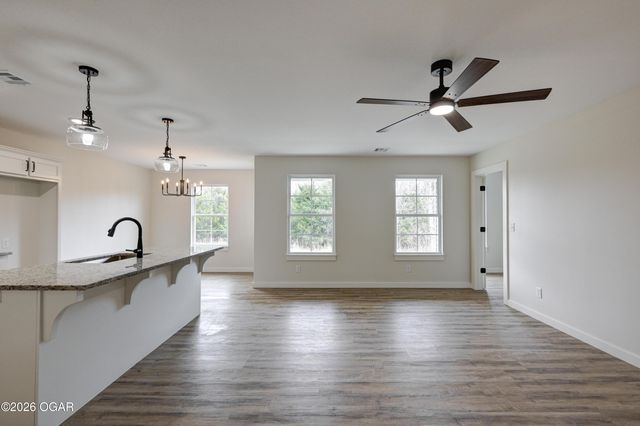 1732 Robertson Avenue, Carthage, MO 64836