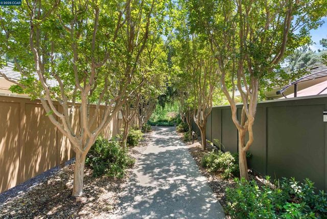 1508 Golden Rain Rd 1, Walnut Creek, CA 94595