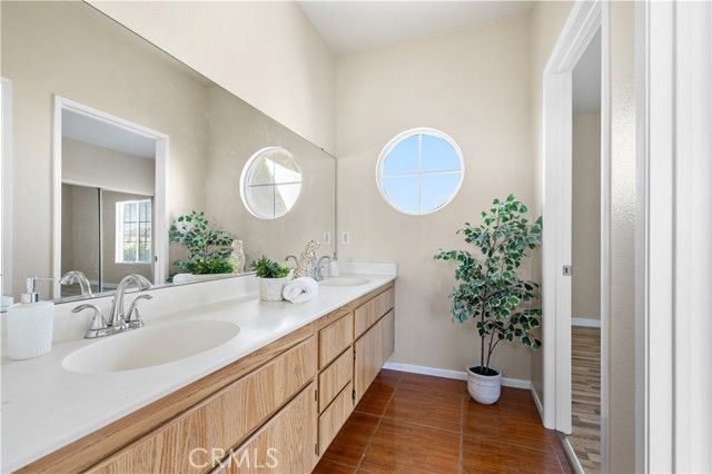 7050 Dinwiddie, Downey, CA 90241