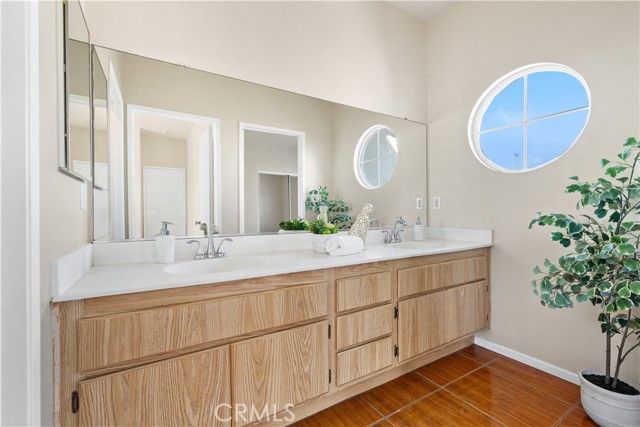 7050 Dinwiddie, Downey, CA 90241