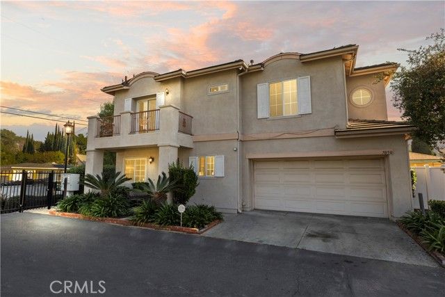 7050 Dinwiddie, Downey, CA 90241