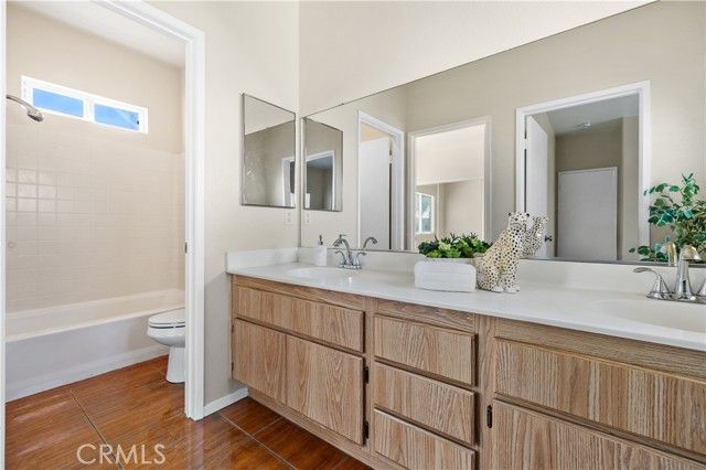 7050 Dinwiddie, Downey, CA 90241