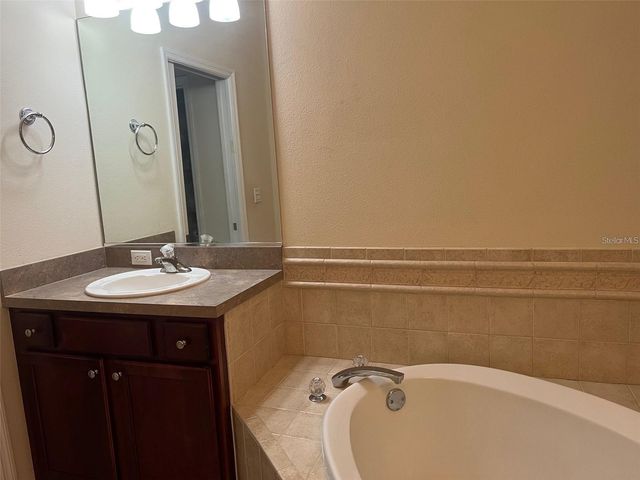 9035 VISTA VERDE DRIVE, Palmetto, FL 34221