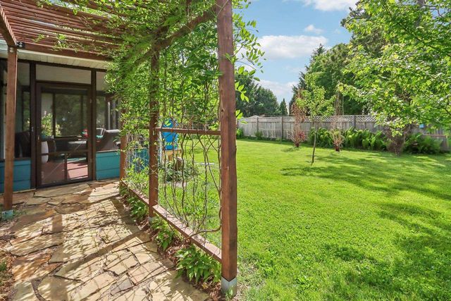 2507 Woodside Drive, Cross Plains, WI 53528