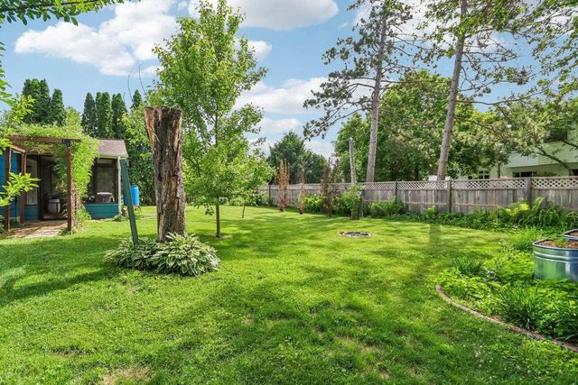 2507 Woodside Drive, Cross Plains, WI 53528