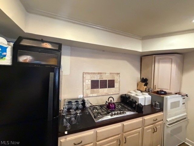 1464 E 250th Street E, Euclid, OH 44117