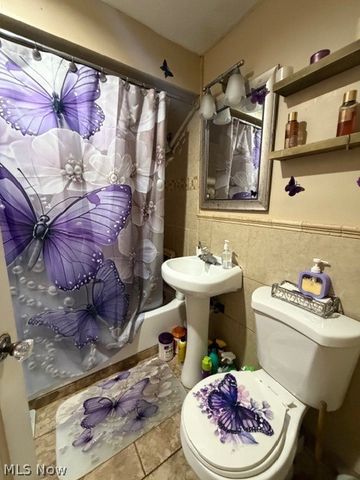 1464 E 250th Street E, Euclid, OH 44117