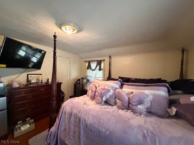 1464 E 250th Street E, Euclid, OH 44117