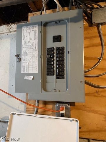 1464 E 250th Street E, Euclid, OH 44117