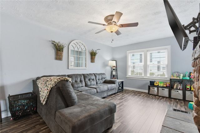 1477 S Central Drive, Beavercreek, OH 45432