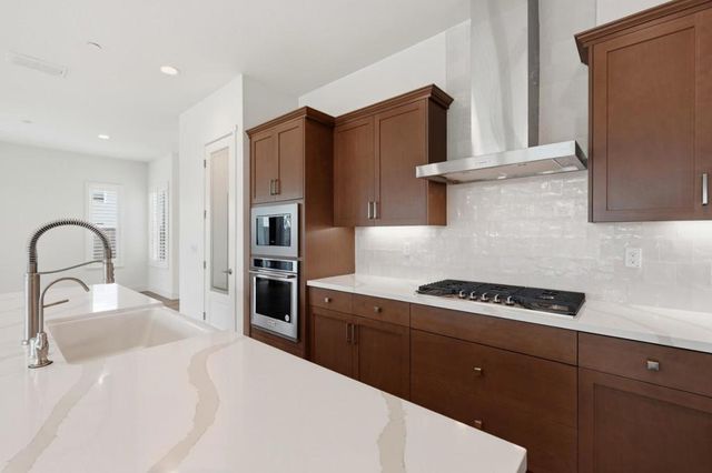 17439 Harbor View Avenue, Lathrop, CA 95330