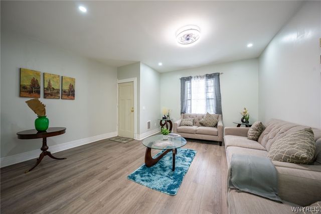 465 Woodlawn Avenue, Buffalo, NY 14208